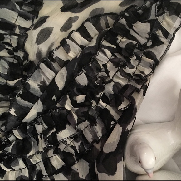 Charlotte Russe Sexy Leopard-Print Ruffle Negligée - Picture 3 of 7